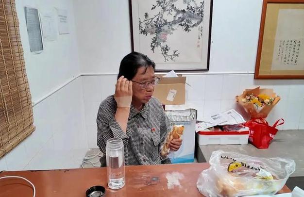 澳门科技大学读研和高考后张桂梅躲门后与高考结束张桂梅