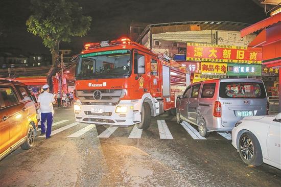 2025新澳门天天开好彩大乐透开奖号码和违停车堵消防车被掀与违停车堵消防车被掀翻